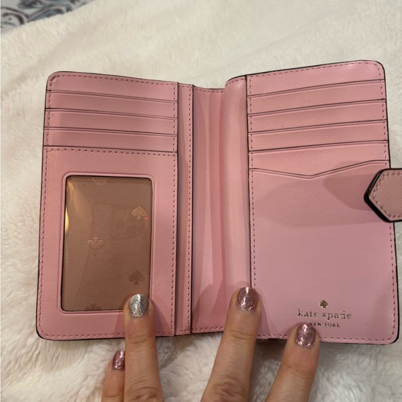 Kate Spade Pink Wallet medium wallet gently used ♠️ - Picture 5 of 6